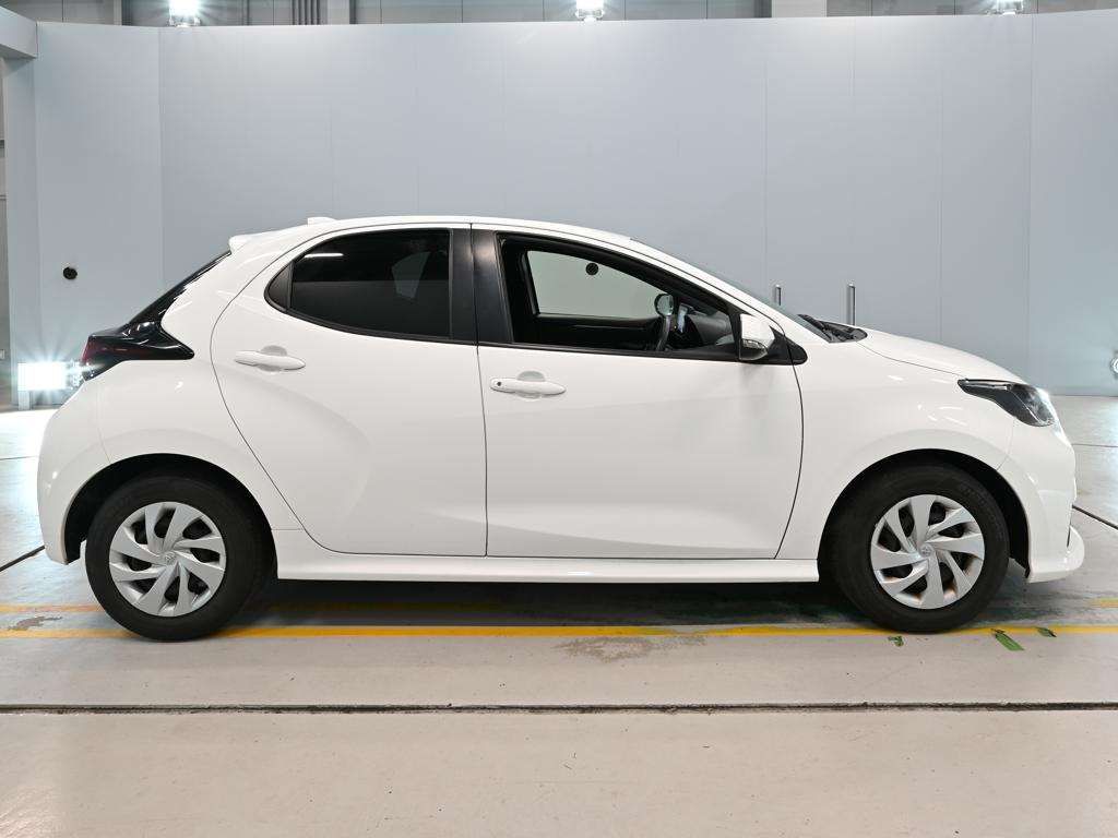 2022 Toyota Yaris X auction photo 3