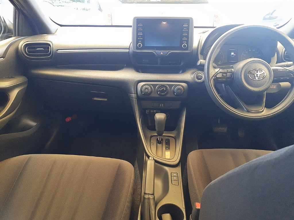 2022 Toyota Yaris X auction photo 11