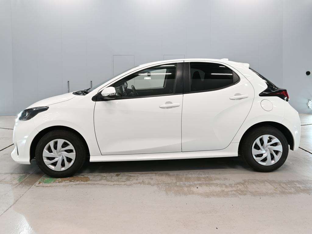 2022 Toyota Yaris X auction photo 4