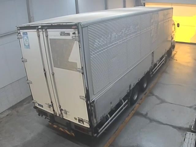 2009 Isuzu Wing auction photo 2