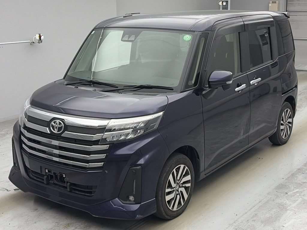 2023 Toyota Roomy Custom G Japan auction vehicle