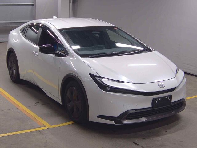 Japan Auction Vehicles 8 2023 Toyota Prius U 4WD auction photo