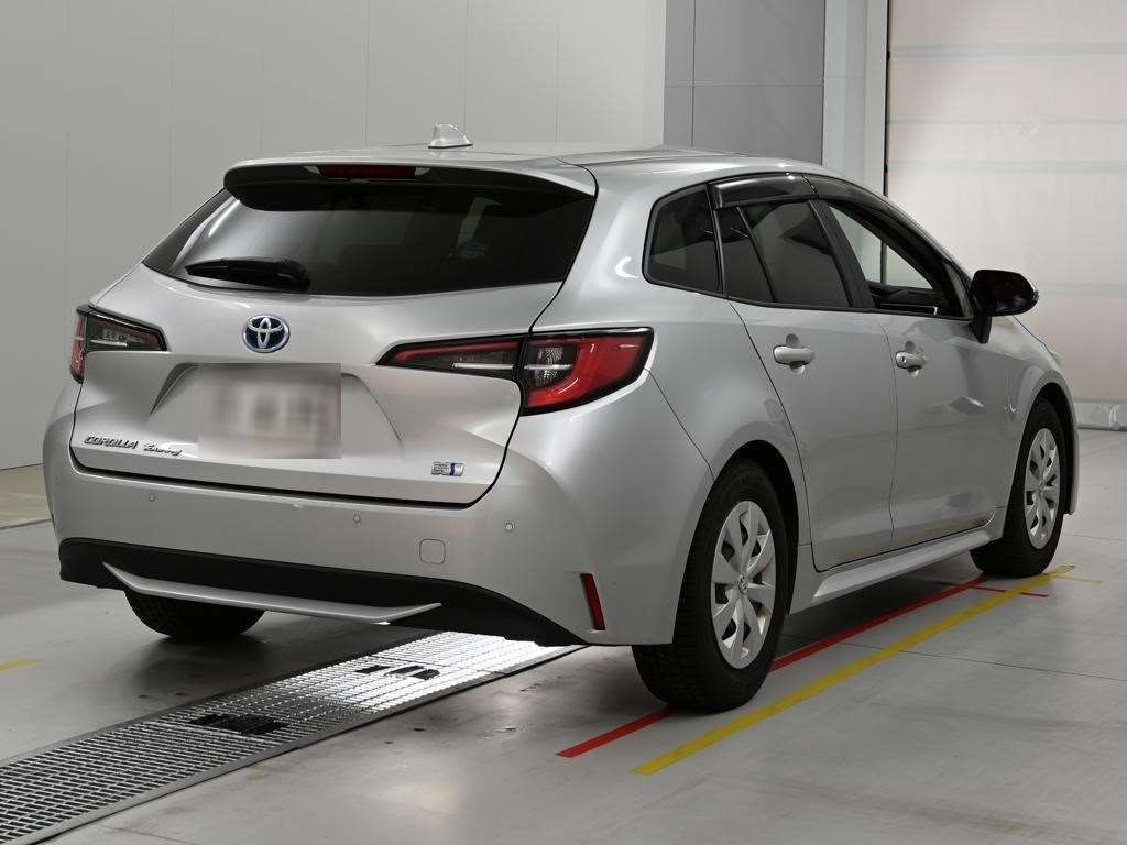 2022 Toyota Corolla Touring ハイブリッド G-X auction photo 2