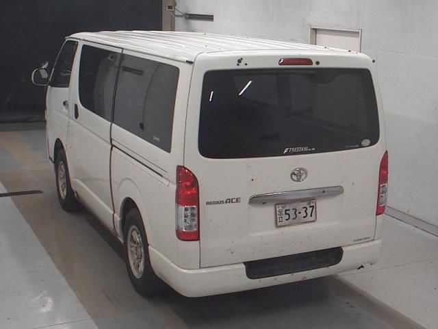 2014 Toyota Regius Ace 4WD DX GLパッケージ ロング auction photo 2
