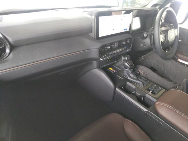 2024 Toyota Land Cruiser 250 ZX 4WD auction photo 3
