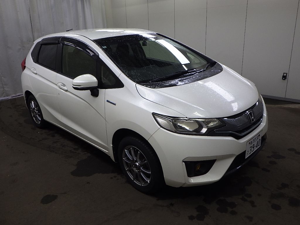 2014 Honda Fit 4WD F Japan auction vehicle