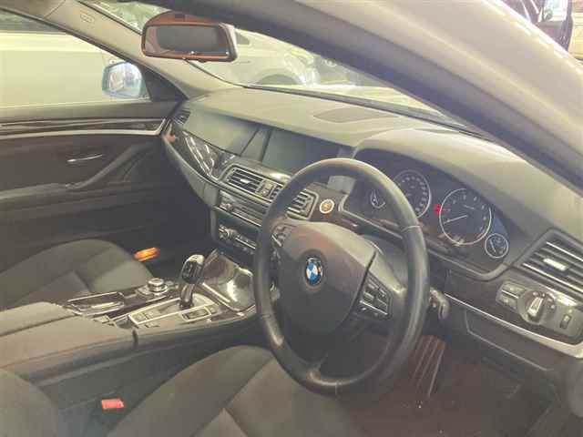 2011 BMW BMW5シリーズ 523i auction photo 3