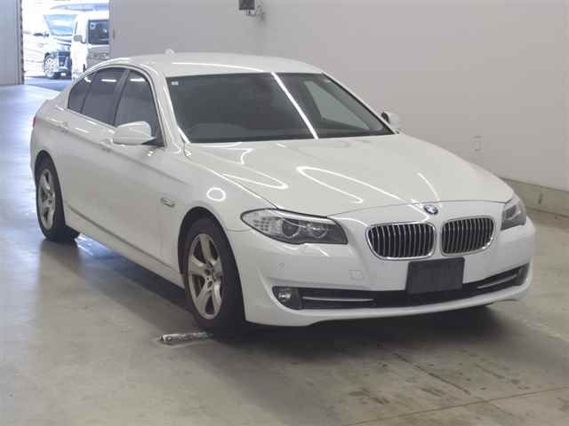 2011 BMW BMW5シリーズ 523i Japan auction vehicle