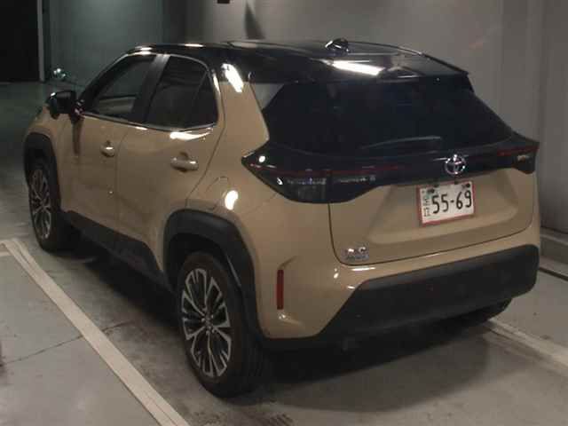 2021 Toyota Yaris Cross Z auction photo 2