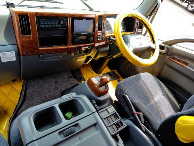2008 Isuzu Forward パネルバン auction photo 3