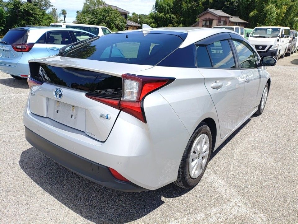 2021 Toyota Prius auction photo 2