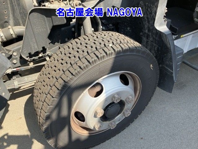 2020 Mitsubishi Fuso Canter Loader auction photo 9