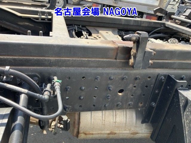 2020 Mitsubishi Fuso Canter Loader auction photo 17