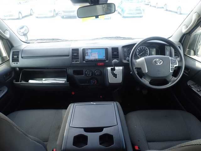 2021 Toyota Hiace DX auction photo 6