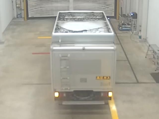 2014 Isuzu Elf Bottle car auction photo 3
