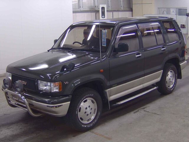 1992 Isuzu ビッグホーン 4WD auction photo 4