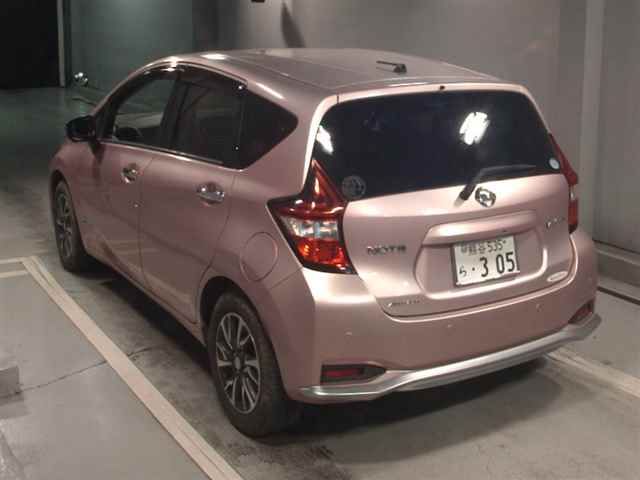 2018 Nissan Note e-パワーモードプレミアブラック auction photo 2