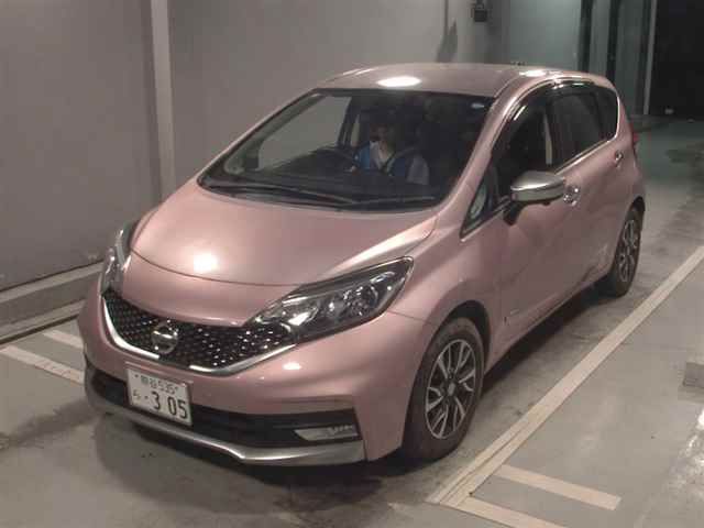 2018 Nissan Note e-パワーモードプレミアブラック auction photo 4
