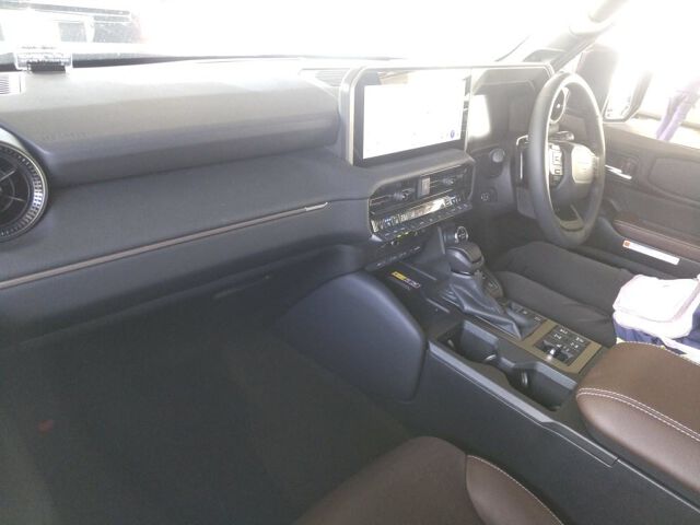 2024 Toyota Land Cruiser 250 ZX 4WD auction photo 3