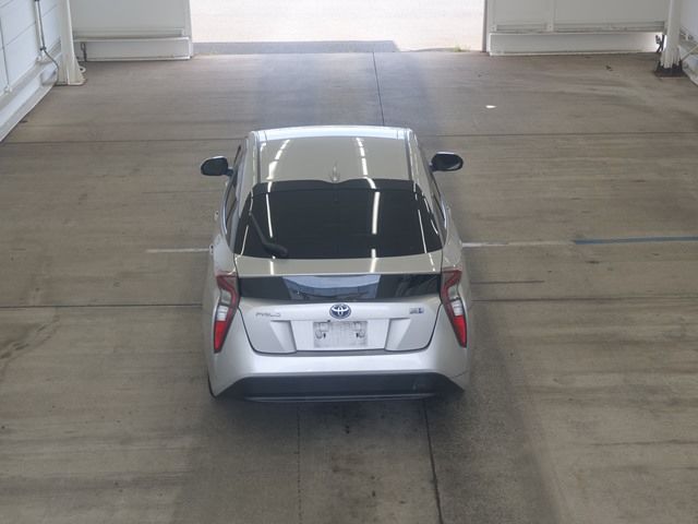 2016 Toyota Prius S auction photo 3
