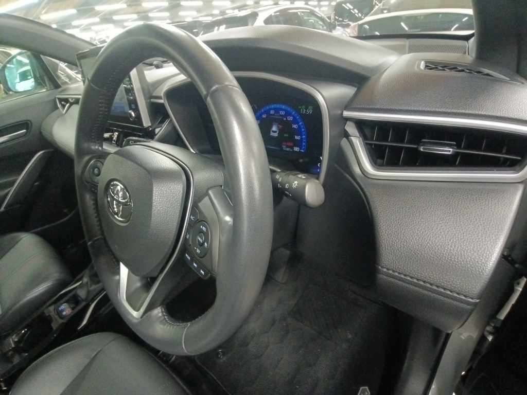 2021 Toyota Corolla Cross ハイブリッド Z 4WD auction photo 9