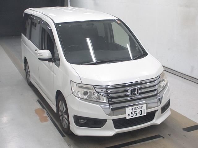 2012 Honda Stepwgn S Japan auction vehicle