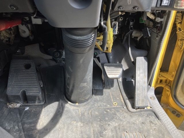 2005 Isuzu Elf Chassis 4WD auction photo 4