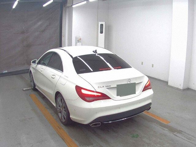 2013 Mercedes-Benz CLA-Class CLA180 auction photo 2