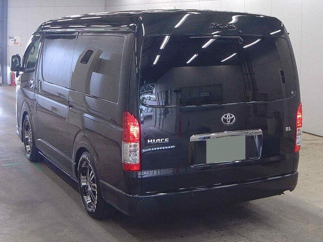 2024 Toyota Hiace GL auction photo 2