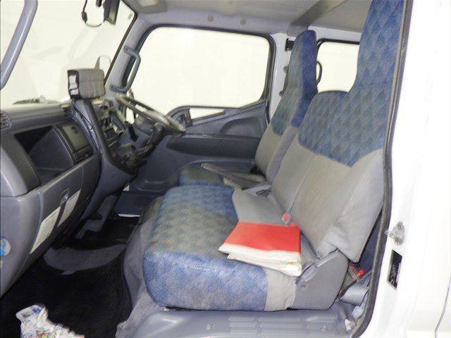 2002 Mitsubishi Fuso Canter Double cab auction photo 8