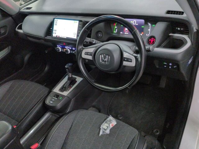 2021 Honda Fit EHEVホーム auction photo 3