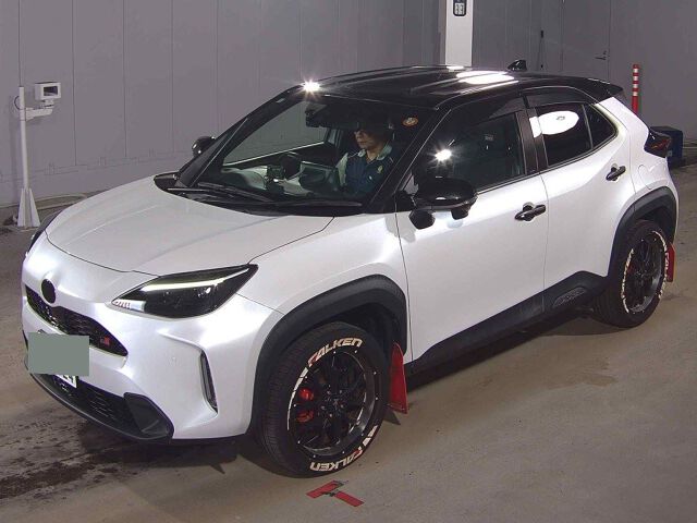 2022 Toyota Yaris Cross HV GRスポーツ auction photo 4