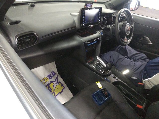 2022 Toyota Yaris Cross HV GRスポーツ auction photo 3