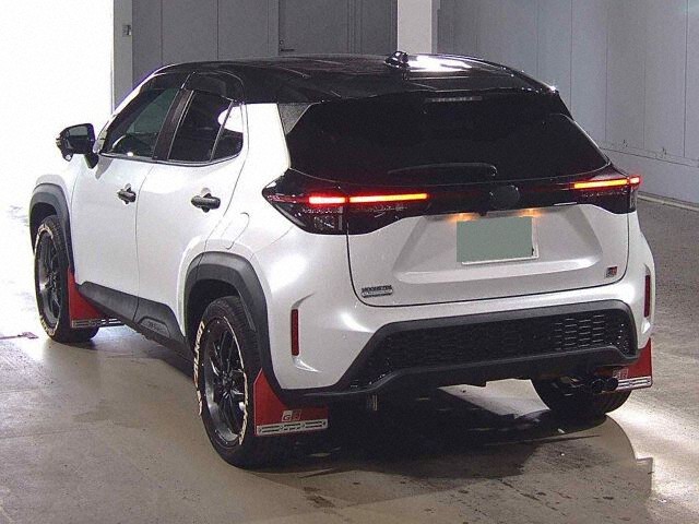 2022 Toyota Yaris Cross HV GRスポーツ auction photo 2
