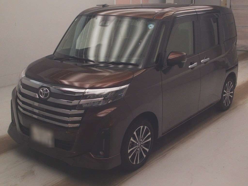 2023 Toyota Roomy Custom G Japan auction vehicle