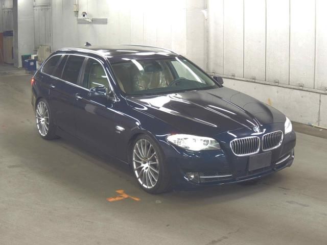 2012 BMW 535 I xDrive Touring Japan auction vehicle