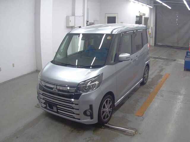 2017 Mitsubishi eK Space カスタムTセフティパッケ auction photo 4