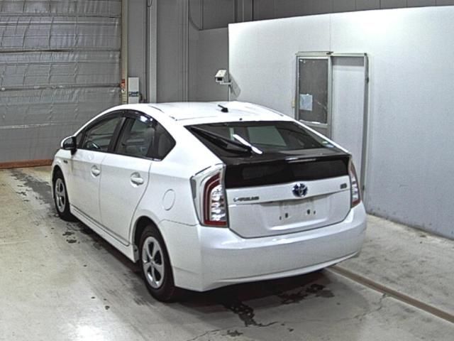 2014 Toyota Prius S auction photo 2