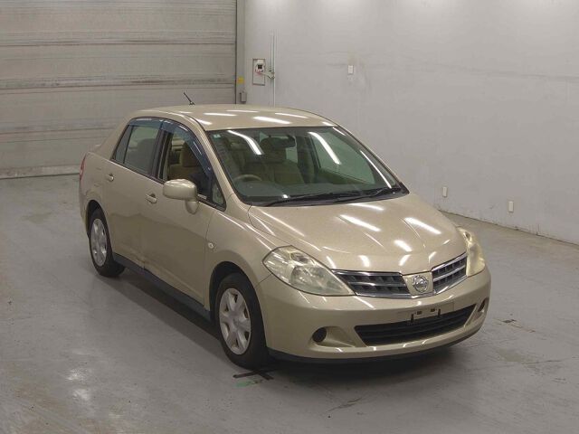 2012 Nissan ティーダラティオ 15M Japan auction vehicle