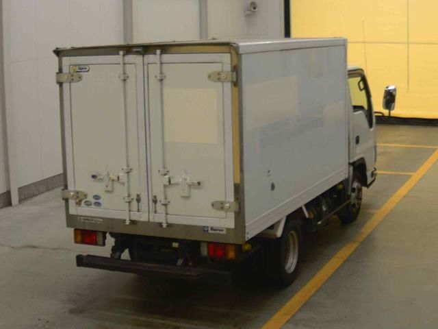 2013 Isuzu Elf Refrigerated and frozen trucks auction photo 2