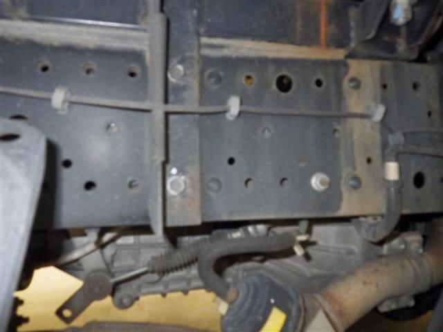 2013 Isuzu Elf Refrigerated and frozen trucks auction photo 5