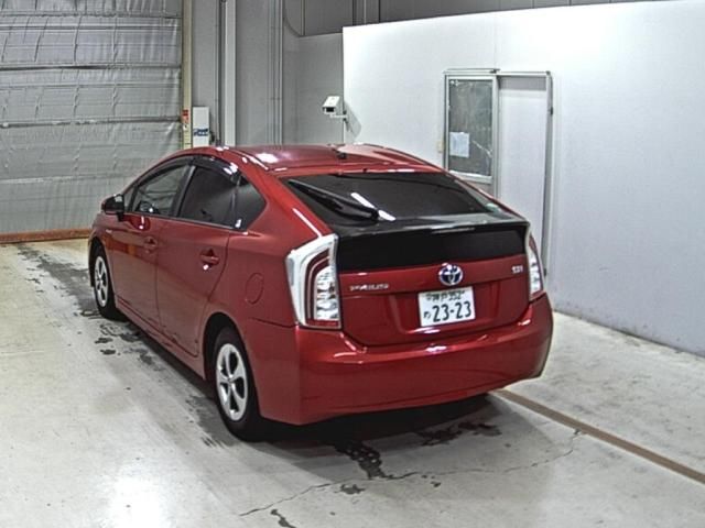 2015 Toyota Prius S auction photo 2