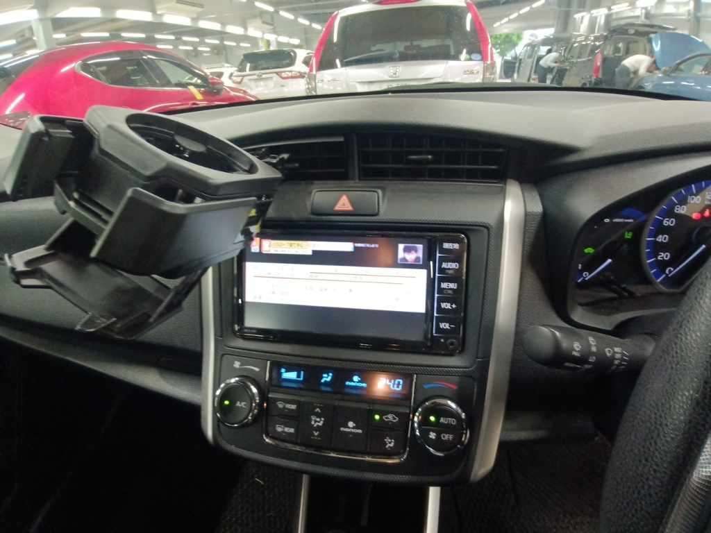 2021 Toyota Corolla Fielder ハイブリッド EX auction photo 11