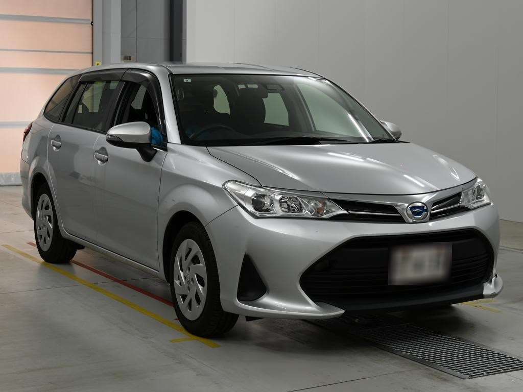 2021 Toyota Corolla Fielder ハイブリッド EX auction photo 5