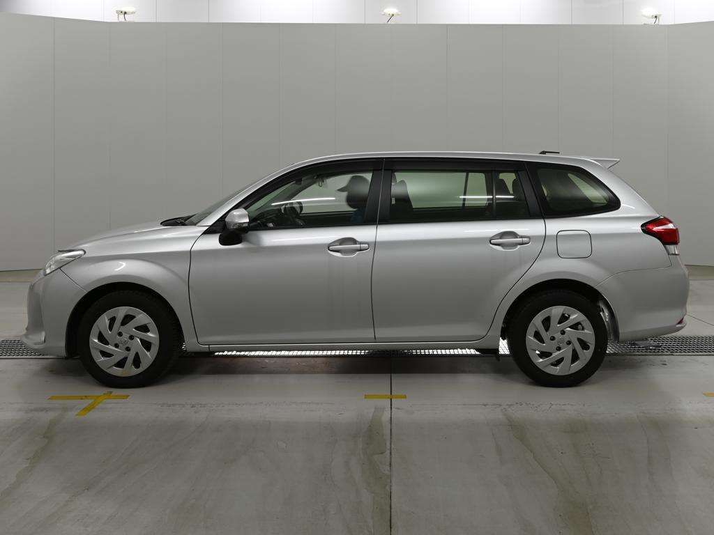 2021 Toyota Corolla Fielder ハイブリッド EX auction photo 4