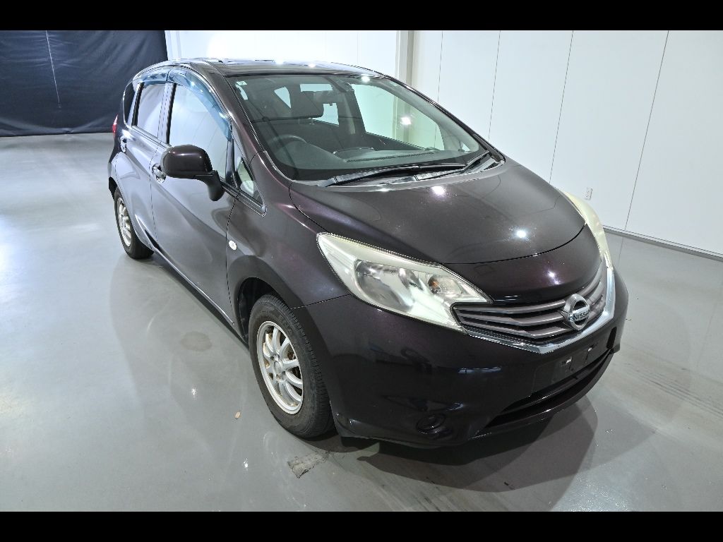 2013 Nissan ノート HB X DIG-S Japan auction vehicle