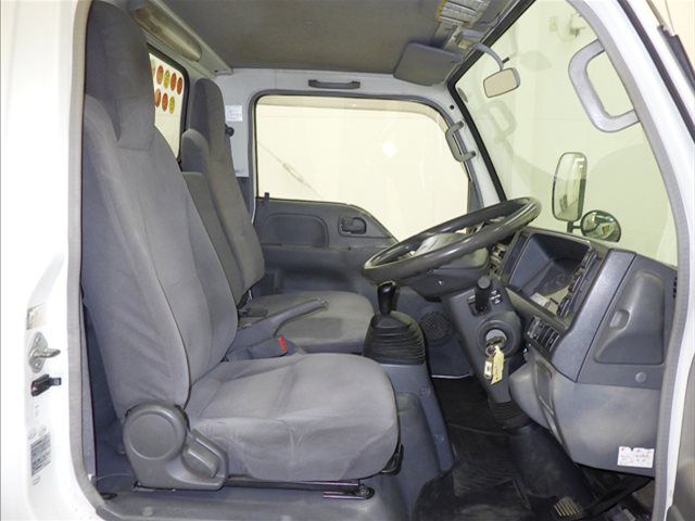 2009 Isuzu Elf Tank car auction photo 5