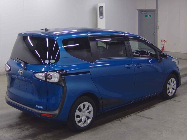 2016 Toyota Sienta X auction photo 5