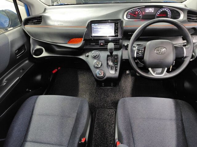2016 Toyota Sienta X auction photo 3