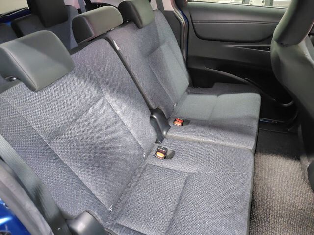 2016 Toyota Sienta X auction photo 6